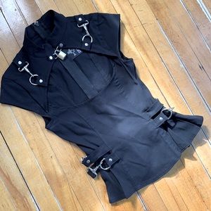 Vintage Lip Service ☠️ gangsta pranksta solid black lock neck top euc goth🖤